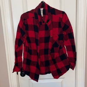 Urban heritage red plaid button down in a large.